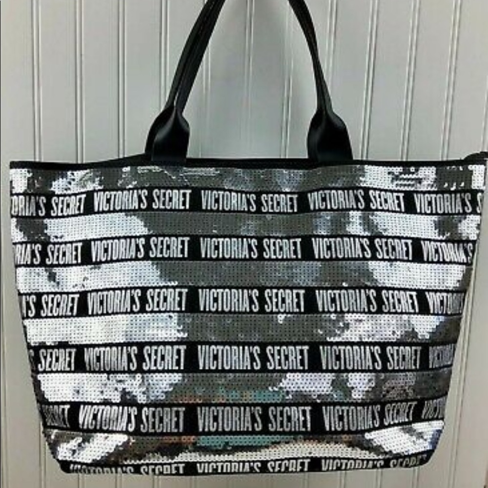 NWT-Victoria’s secret sequenced tote